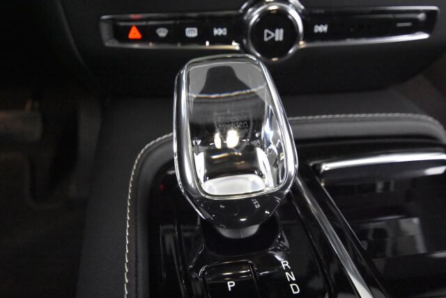 Volvo V60 2023 T8 AWD Long Range High Performance Plus Dark aut / P.kamera / Koukku / 1 om. Suomiauto - RAHOITUS TÄHÄN AUTOON VAIN 3.99% - 