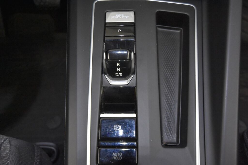 Volkswagen Golf 2022 Variant Comfort 1,5 TGI 96 kW DSG-automaatti / ACC / Webasto / LED / Tutkat / Kaistavahti / CarPlay