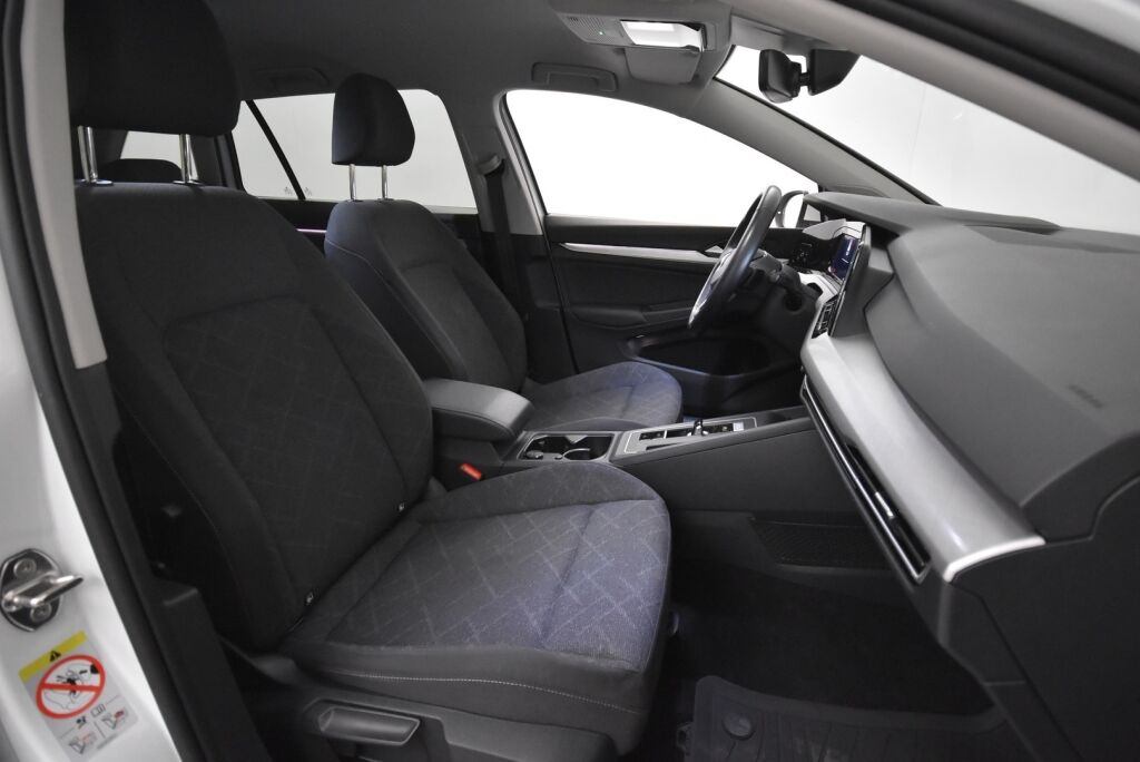 Volkswagen Golf 2022 Variant Comfort 1,5 TGI 96 kW DSG-automaatti / ACC / Webasto / LED / Tutkat / Kaistavahti / CarPlay