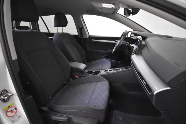 Volkswagen Golf 2022 Variant Comfort 1,5 TGI 96 kW DSG-automaatti / ACC / Webasto / LED / Tutkat / Kaistavahti / CarPlay