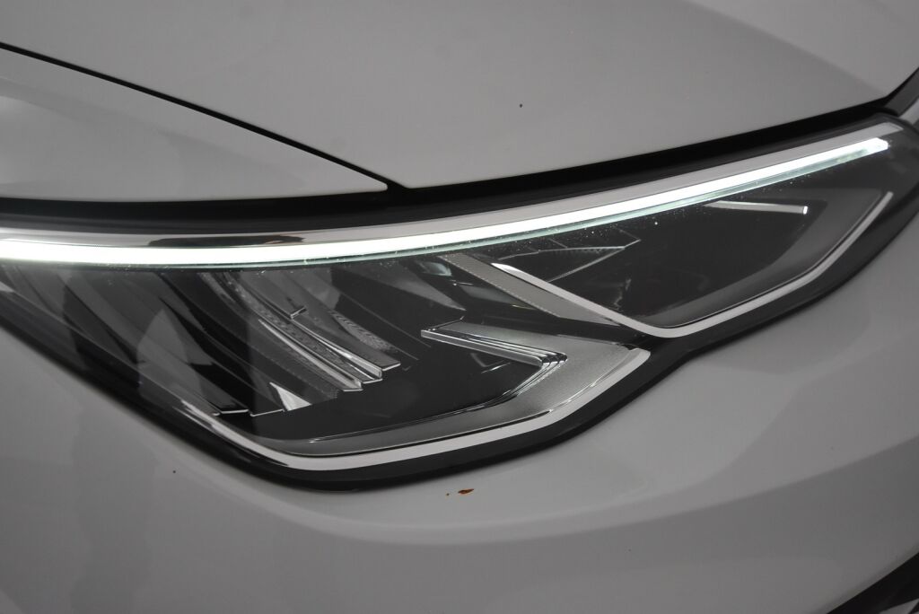 Volkswagen Golf 2022 Variant Comfort 1,5 TGI 96 kW DSG-automaatti / ACC / Webasto / LED / Tutkat / Kaistavahti / CarPlay