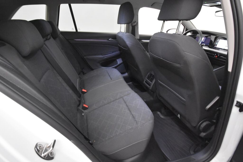 Volkswagen Golf 2022 Variant Comfort 1,5 TGI 96 kW DSG-automaatti / ACC / Webasto / LED / Tutkat / Kaistavahti / CarPlay