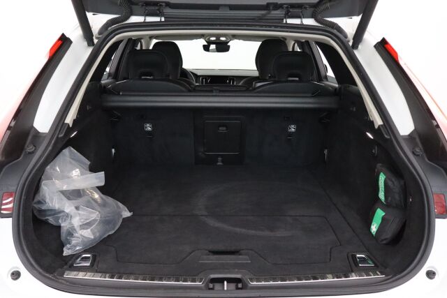Volvo V90 2023 T6 AWD Long Range Plus Dark / 1-Om. Suomiauto / Merkkihuollettu / Pilot Assist / Harman Kardon / Muistipenkit / Nahkaverhoilu / Sähk. Koukku
