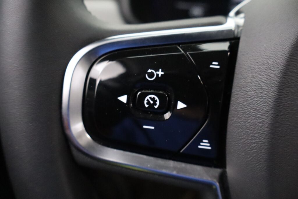 Volvo V90 2023 T6 AWD Long Range Plus Dark / 1-Om. Suomiauto / Merkkihuollettu / Pilot Assist / Harman Kardon / Muistipenkit / Nahkaverhoilu / Sähk. Koukku