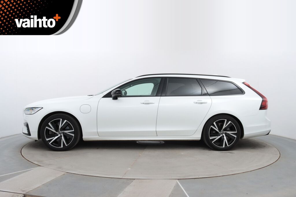 Volvo V90 2023 T6 AWD Long Range Plus Dark / 1-Om. Suomiauto / Merkkihuollettu / Pilot Assist / Harman Kardon / Muistipenkit / Nahkaverhoilu / Sähk. Koukku