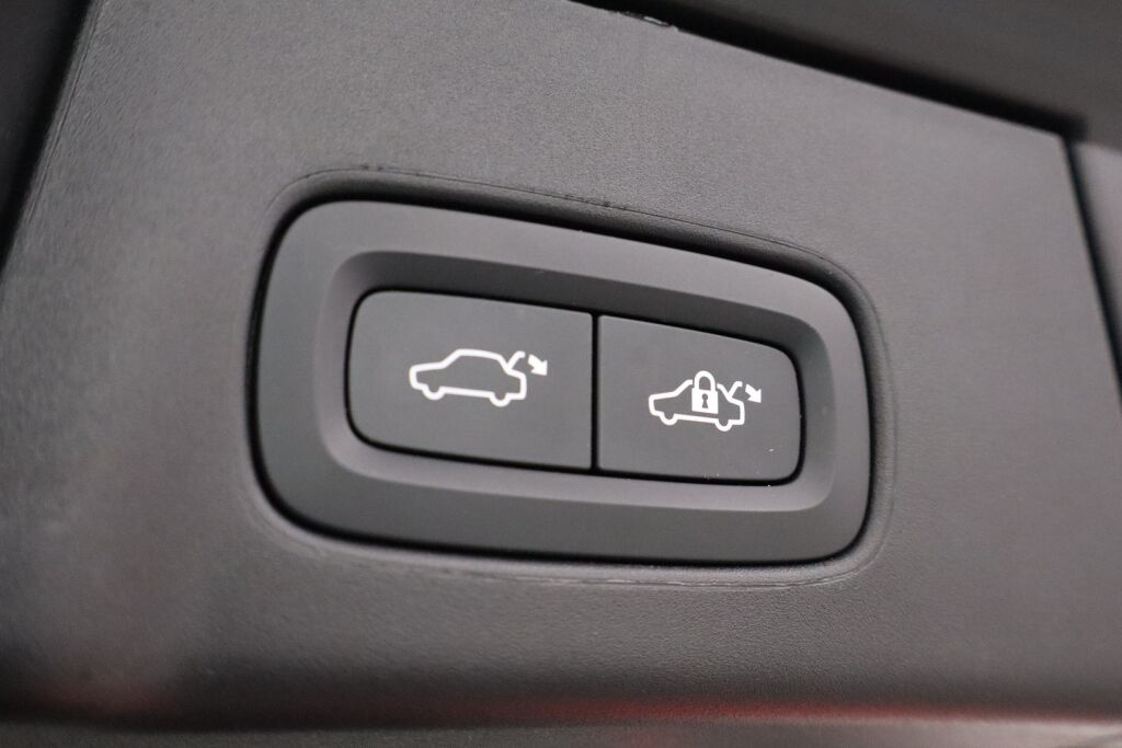 Volvo V90 2023 T6 AWD Long Range Plus Dark / 1-Om. Suomiauto / Merkkihuollettu / Pilot Assist / Harman Kardon / Muistipenkit / Nahkaverhoilu / Sähk. Koukku
