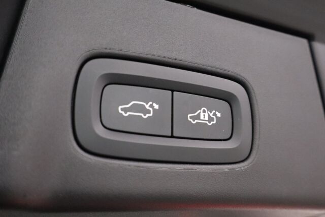 Volvo V90 2023 T6 AWD Long Range Plus Dark / 1-Om. Suomiauto / Merkkihuollettu / Pilot Assist / Harman Kardon / Muistipenkit / Nahkaverhoilu / Sähk. Koukku