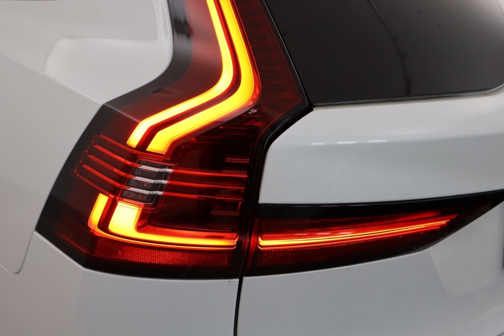 Volvo V90 2023 T6 AWD Long Range Plus Dark / 1-Om. Suomiauto / Merkkihuollettu / Pilot Assist / Harman Kardon / Muistipenkit / Nahkaverhoilu / Sähk. Koukku