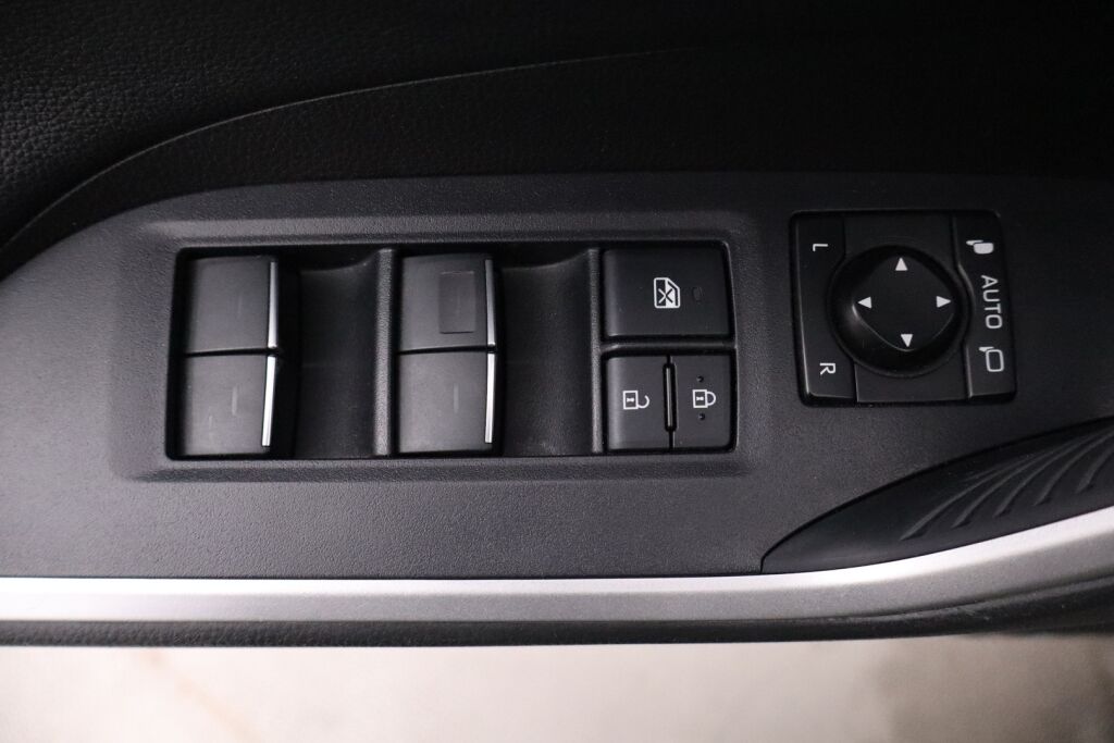 Toyota RAV4 Plug-in 2020 Hybrid 2,5 AWD-i Style / Merkkihuollettu / Adapt. Vakkari / JBL / BLIS / Sähköpenkit / P-Kamera / Keyless