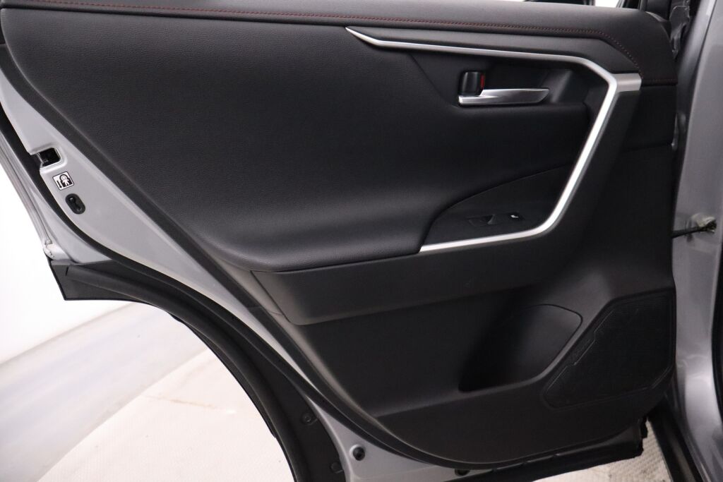 Toyota RAV4 Plug-in 2020 Hybrid 2,5 AWD-i Style / Merkkihuollettu / Adapt. Vakkari / JBL / BLIS / Sähköpenkit / P-Kamera / Keyless