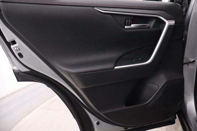 Toyota RAV4 Plug-in 2020 Hybrid 2,5 AWD-i Style / Merkkihuollettu / Adapt. Vakkari / JBL / BLIS / Sähköpenkit / P-Kamera / Keyless