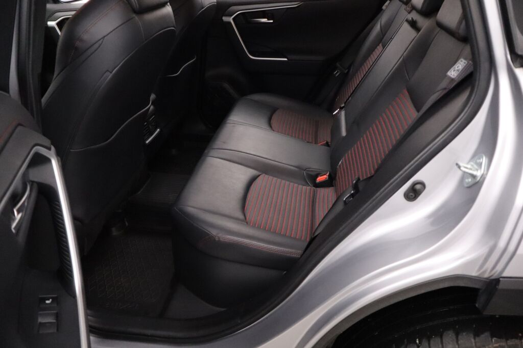 Toyota RAV4 Plug-in 2020 Hybrid 2,5 AWD-i Style / Merkkihuollettu / Adapt. Vakkari / JBL / BLIS / Sähköpenkit / P-Kamera / Keyless