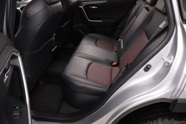Toyota RAV4 Plug-in 2020 Hybrid 2,5 AWD-i Style / Merkkihuollettu / Adapt. Vakkari / JBL / BLIS / Sähköpenkit / P-Kamera / Keyless