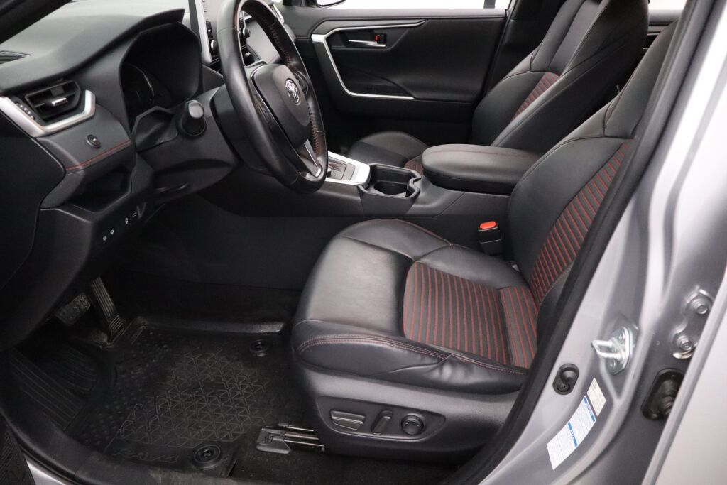 Toyota RAV4 Plug-in 2020 Hybrid 2,5 AWD-i Style / Merkkihuollettu / Adapt. Vakkari / JBL / BLIS / Sähköpenkit / P-Kamera / Keyless