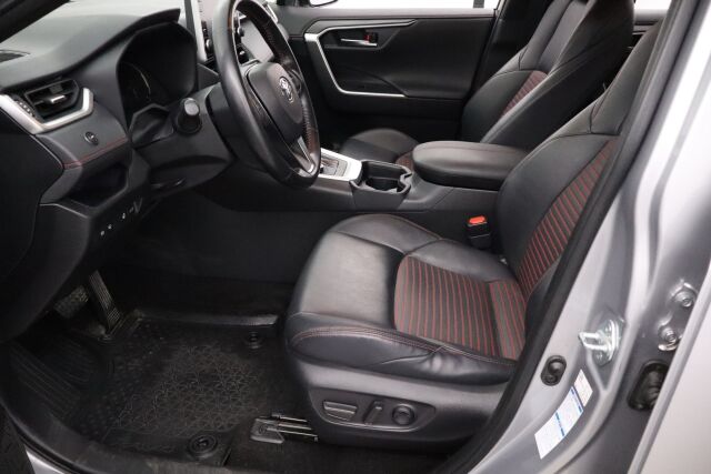 Toyota RAV4 Plug-in 2020 Hybrid 2,5 AWD-i Style / Merkkihuollettu / Adapt. Vakkari / JBL / BLIS / Sähköpenkit / P-Kamera / Keyless