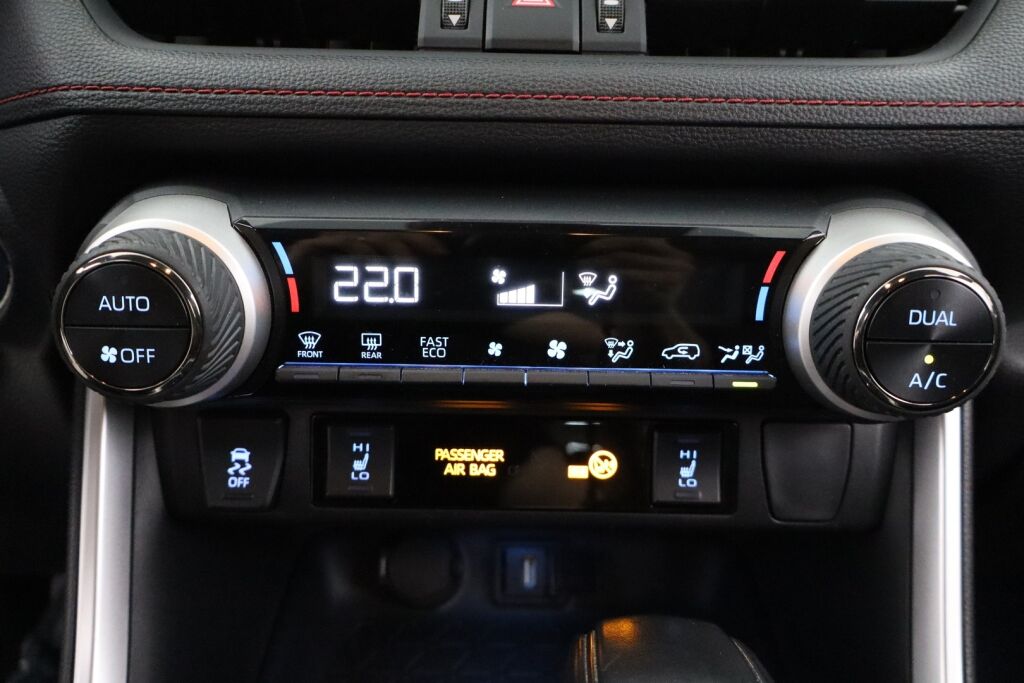 Toyota RAV4 Plug-in 2020 Hybrid 2,5 AWD-i Style / Merkkihuollettu / Adapt. Vakkari / JBL / BLIS / Sähköpenkit / P-Kamera / Keyless