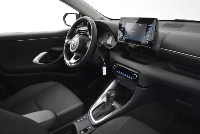 Toyota Yaris 2023 1,5 Hybrid Active / Moottorinlämmitin / Peruutuskamera / ACC / ALV-väh. kelp