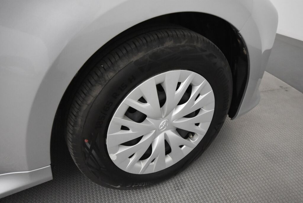 Toyota Yaris 2023 1,5 Hybrid Active / Moottorinlämmitin / Peruutuskamera / ACC / ALV-väh. kelp