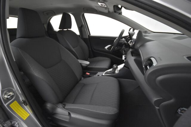 Toyota Yaris 2023 1,5 Hybrid Active / Moottorinlämmitin / Peruutuskamera / ACC / ALV-väh. kelp
