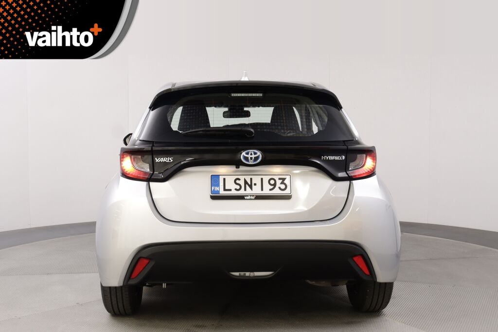 Toyota Yaris 2023 1,5 Hybrid Active / Moottorinlämmitin / Peruutuskamera / ACC / ALV-väh. kelp