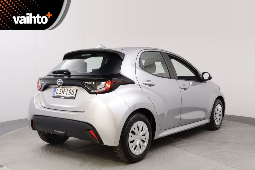 Toyota Yaris 2023 1,5 Hybrid Active / Adapt. vakkari / Suomiauto / Navi / Kaistavahti