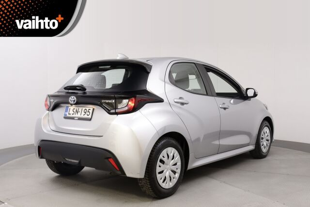 Toyota Yaris 2023 1,5 Hybrid Active / Adapt. vakkari / Suomiauto / Navi / Kaistavahti