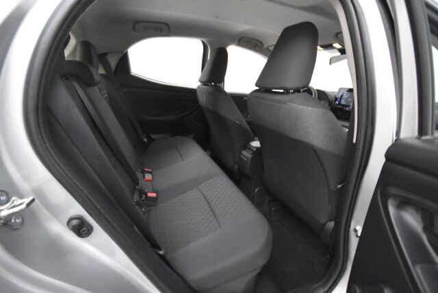 Toyota Yaris 2023 1,5 Hybrid Active / Adapt. vakkari / Suomiauto / Navi / Kaistavahti