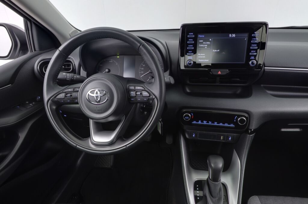 Toyota Yaris 2023 1,5 Hybrid Active / Adapt. vakkari / Suomiauto / Navi / Kaistavahti
