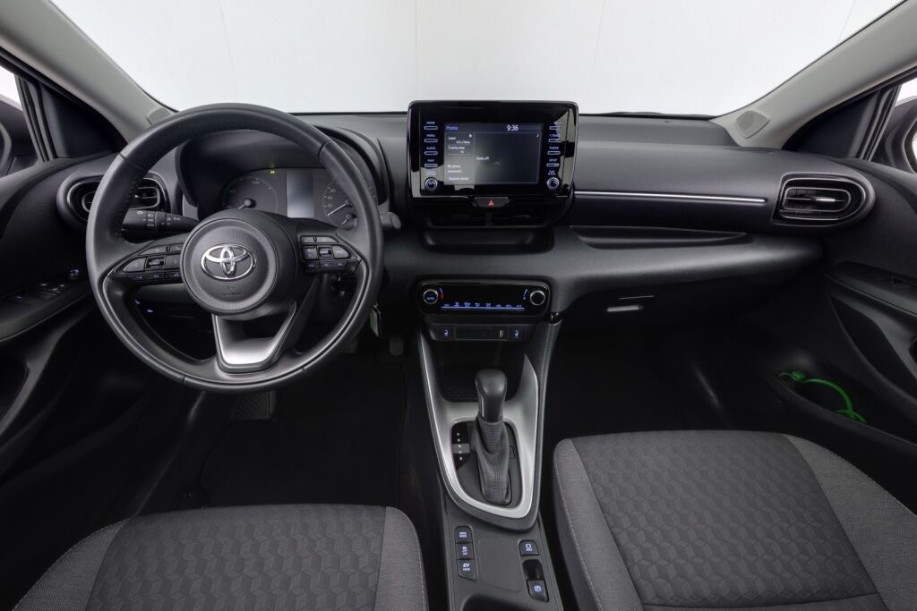 Toyota Yaris 2023 1,5 Hybrid Active / Adapt. vakkari / Suomiauto / Navi / Kaistavahti
