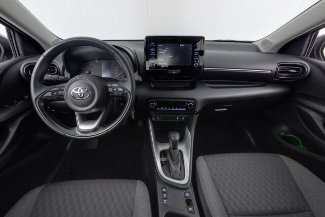 Toyota Yaris 2023 1,5 Hybrid Active / Adapt. vakkari / Suomiauto / Navi / Kaistavahti