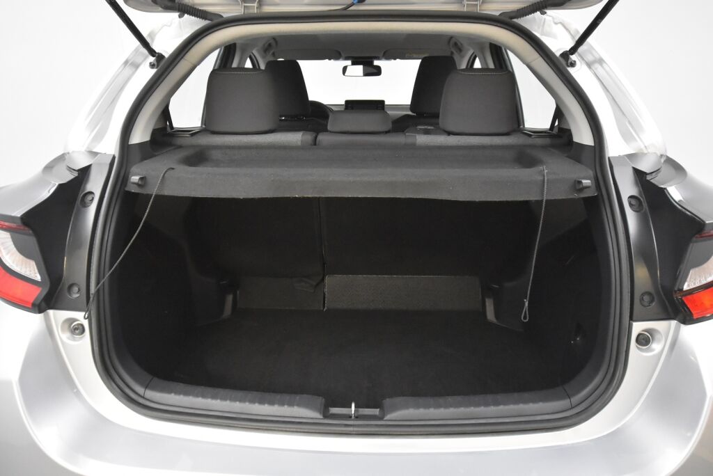 Toyota Yaris 2023 1,5 Hybrid Active / Adapt. vakkari / Suomiauto / Navi / Kaistavahti