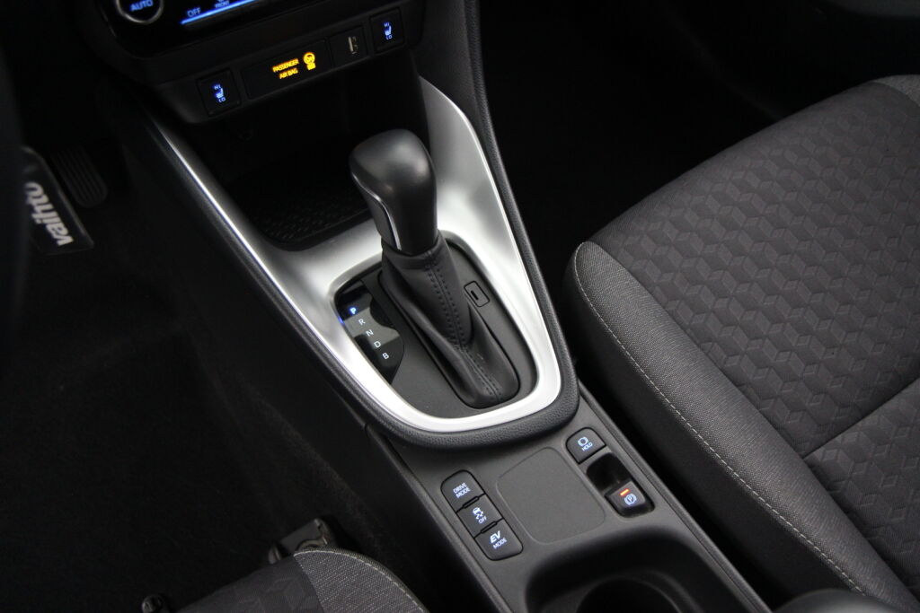 Toyota Yaris 2023 1,5 Hybrid Active / 1-Om. Suomiauto / ALV / ACC / P-Kamera / Lohkolämmitin