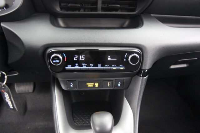 Toyota Yaris 2023 1,5 Hybrid Active / 1-Om. Suomiauto / ALV / ACC / P-Kamera / Lohkolämmitin
