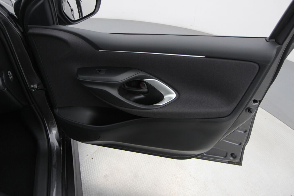 Toyota Yaris 2023 1,5 Hybrid Active / 1-Om. Suomiauto / ALV / ACC / P-Kamera / Lohkolämmitin