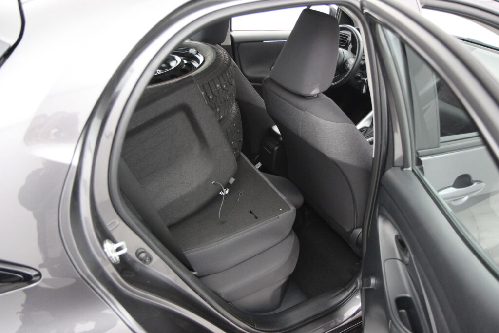 Toyota Yaris 2023 1,5 Hybrid Active / 1-Om. Suomiauto / ALV / ACC / P-Kamera / Lohkolämmitin