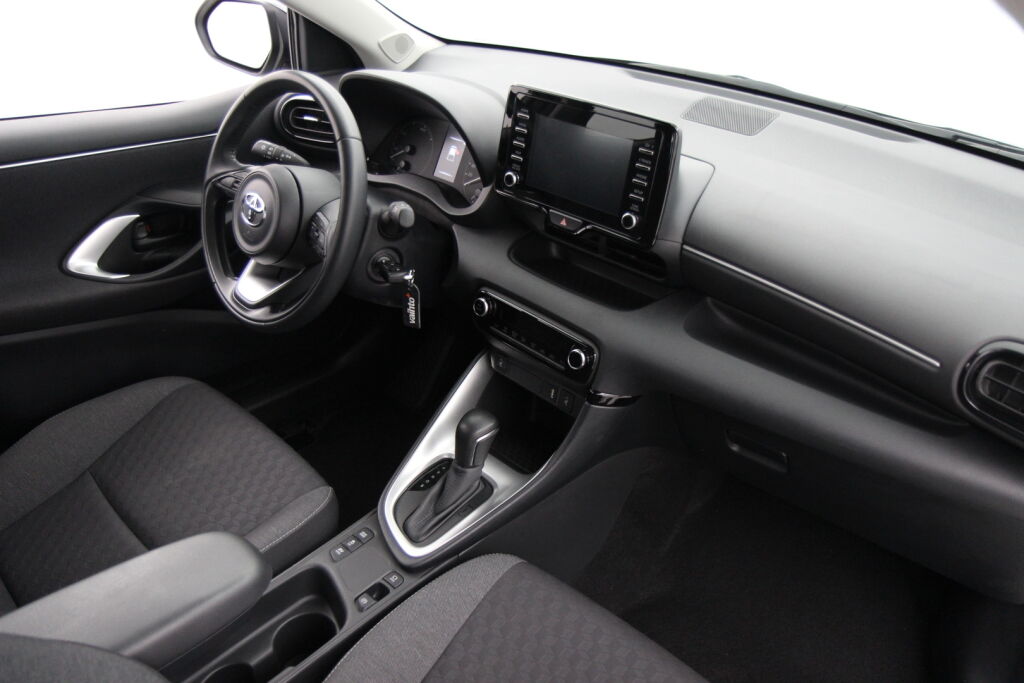 Toyota Yaris 2023 1,5 Hybrid Active / 1-Om. Suomiauto / ALV / ACC / P-Kamera / Lohkolämmitin