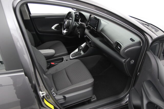 Toyota Yaris 2023 1,5 Hybrid Active / 1-Om. Suomiauto / ALV / ACC / P-Kamera / Lohkolämmitin