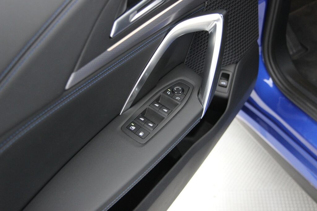 BMW X1 2023 U11 25e xDrive Charged Edition M Sport / Vetokoukku / Harman & Kardon / Led-ajovalot / Perutuuskamera