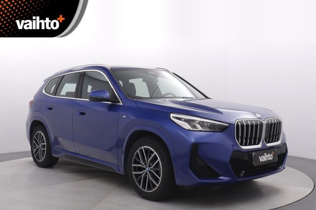 BMW X1 2023 U11 25e xDrive Charged Edition M Sport / Vetokoukku / Harman & Kardon / Led-ajovalot / Perutuuskamera