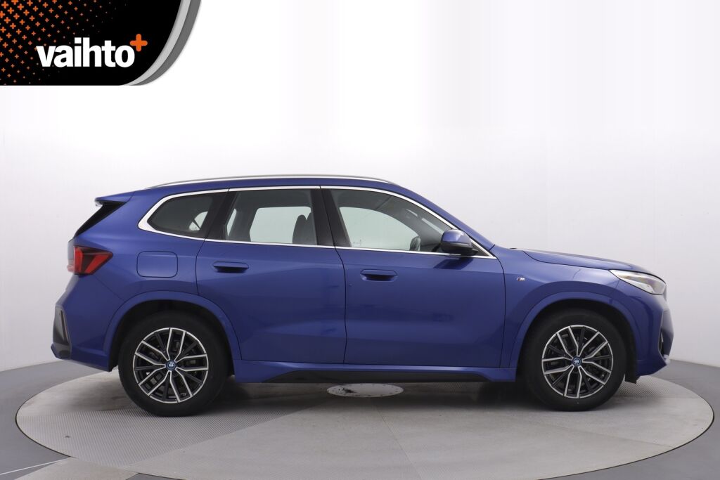 BMW X1 2023 U11 25e xDrive Charged Edition M Sport / Vetokoukku / Harman & Kardon / Led-ajovalot / Perutuuskamera