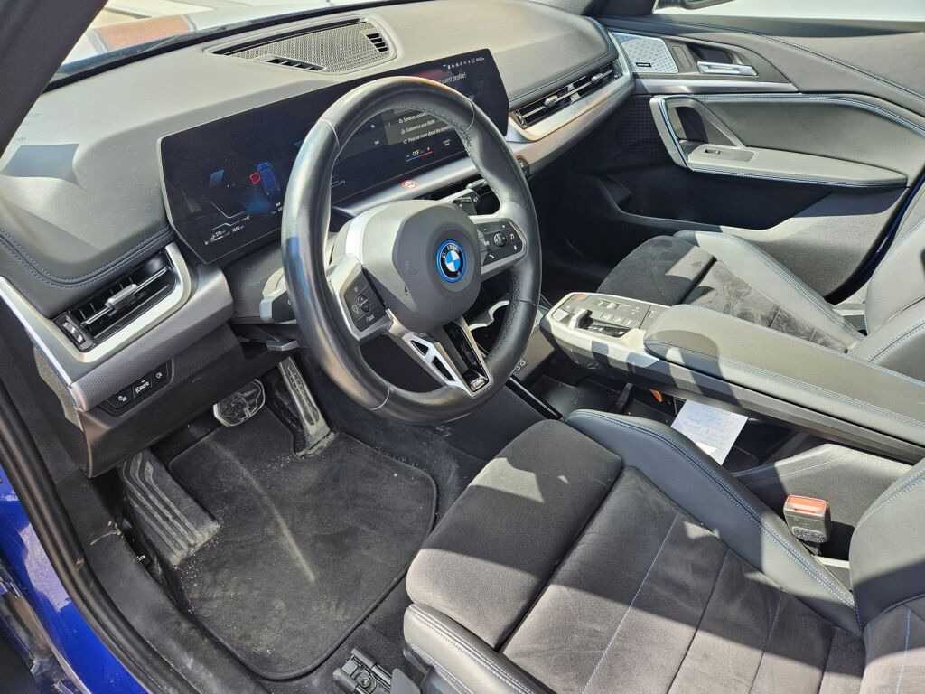 BMW X1 2023 U11 25e xDrive Charged Edition M Sport / Vetokoukku / Harman & Kardon / Led-ajovalot / Perutuuskamera