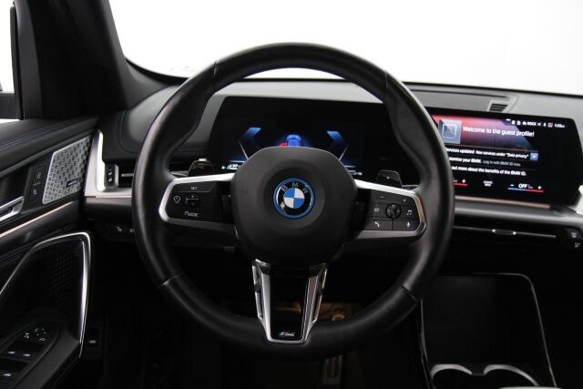 BMW X1 2023 U11 25e xDrive Charged Edition M Sport / Vetokoukku / Harman & Kardon / Led-ajovalot / Perutuuskamera