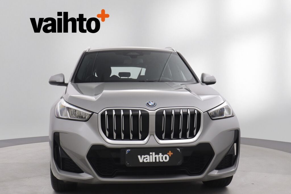 BMW X1 2023 U11 25e xDrive Charged Edition M Sport / Harman Kardon / Navi / Vetokoukku