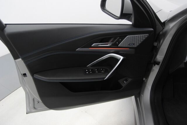 BMW X1 2023 U11 25e xDrive Charged Edition M Sport / Harman Kardon / Navi / Vetokoukku
