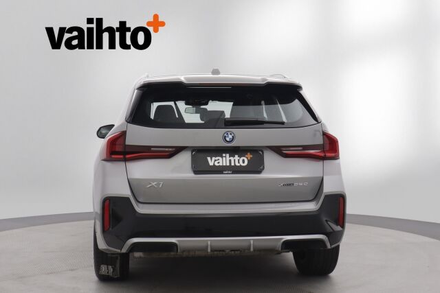 BMW X1 2023 U11 25e xDrive Charged Edition M Sport / Harman Kardon / Navi / Vetokoukku