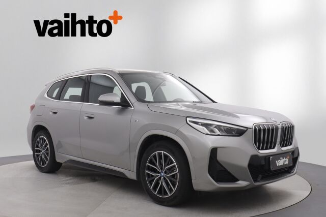 BMW X1 2023 U11 25e xDrive Charged Edition M Sport / Harman Kardon / Navi / Vetokoukku
