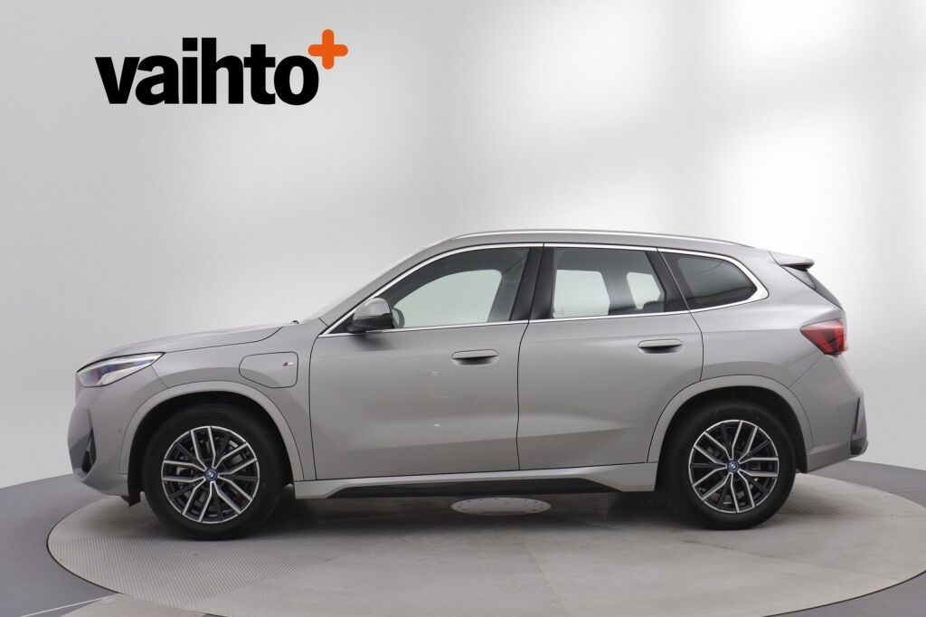 BMW X1 2023 U11 25e xDrive Charged Edition M Sport / Harman Kardon / Navi / Vetokoukku