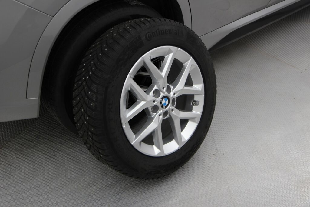BMW X1 2023 U11 25e xDrive Charged Edition M Sport / Harman Kardon / Navi / Vetokoukku