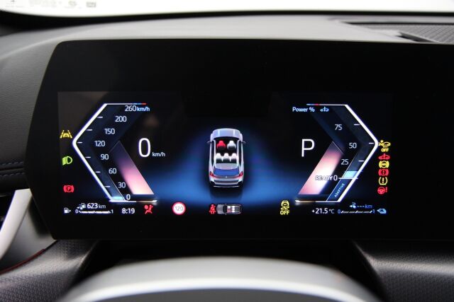 BMW X1 2023 U11 25e xDrive Charged Edition M Sport / Harman Kardon / Navi / Vetokoukku