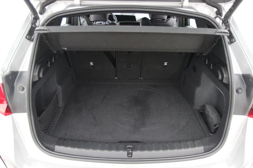 BMW X1 2023 U11 25e xDrive Charged Edition M Sport / Harman Kardon / Navi / Vetokoukku